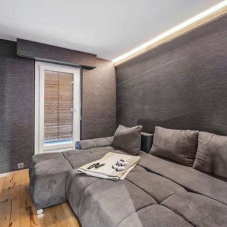 شقة Exquisite Duplex With Views By Mrs Miggins