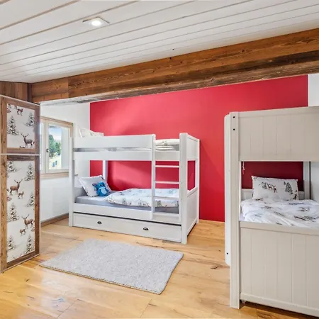 Exquisite Duplex With Views By Mrs Miggins קראנס-מונטנה