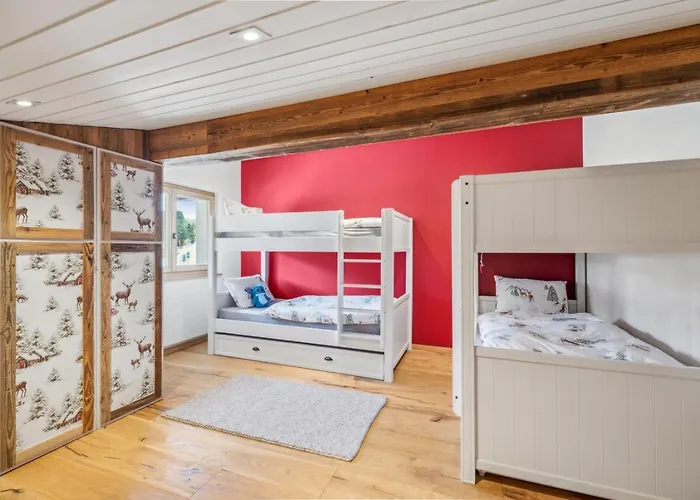 Exquisite Duplex With Views By Mrs Miggins קראנס-מונטנה