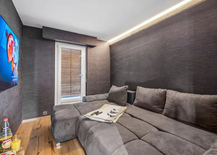 דירה Exquisite Duplex With Views By Mrs Miggins